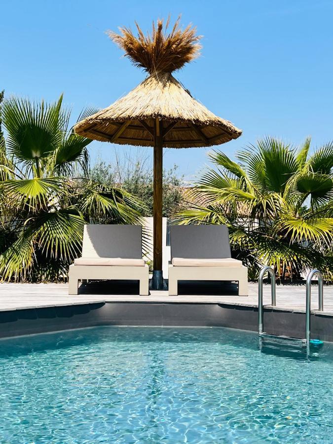 Cabane Le Flamant Avec Jardin, Piscine Et Parking Сен Мари де ла Мер Екстериор снимка